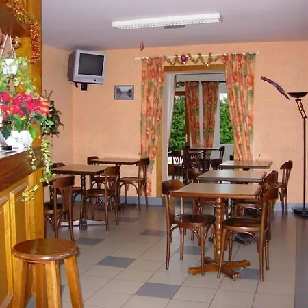 De Courteilles Otel Montreuil-lʼArgillé