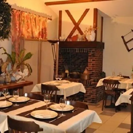 Otel De Courteilles Montreuil-lʼArgillé